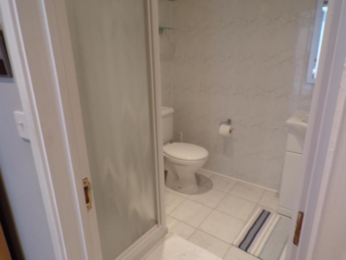 Coast 77 B&B Poole Ngoại thất bức ảnh
